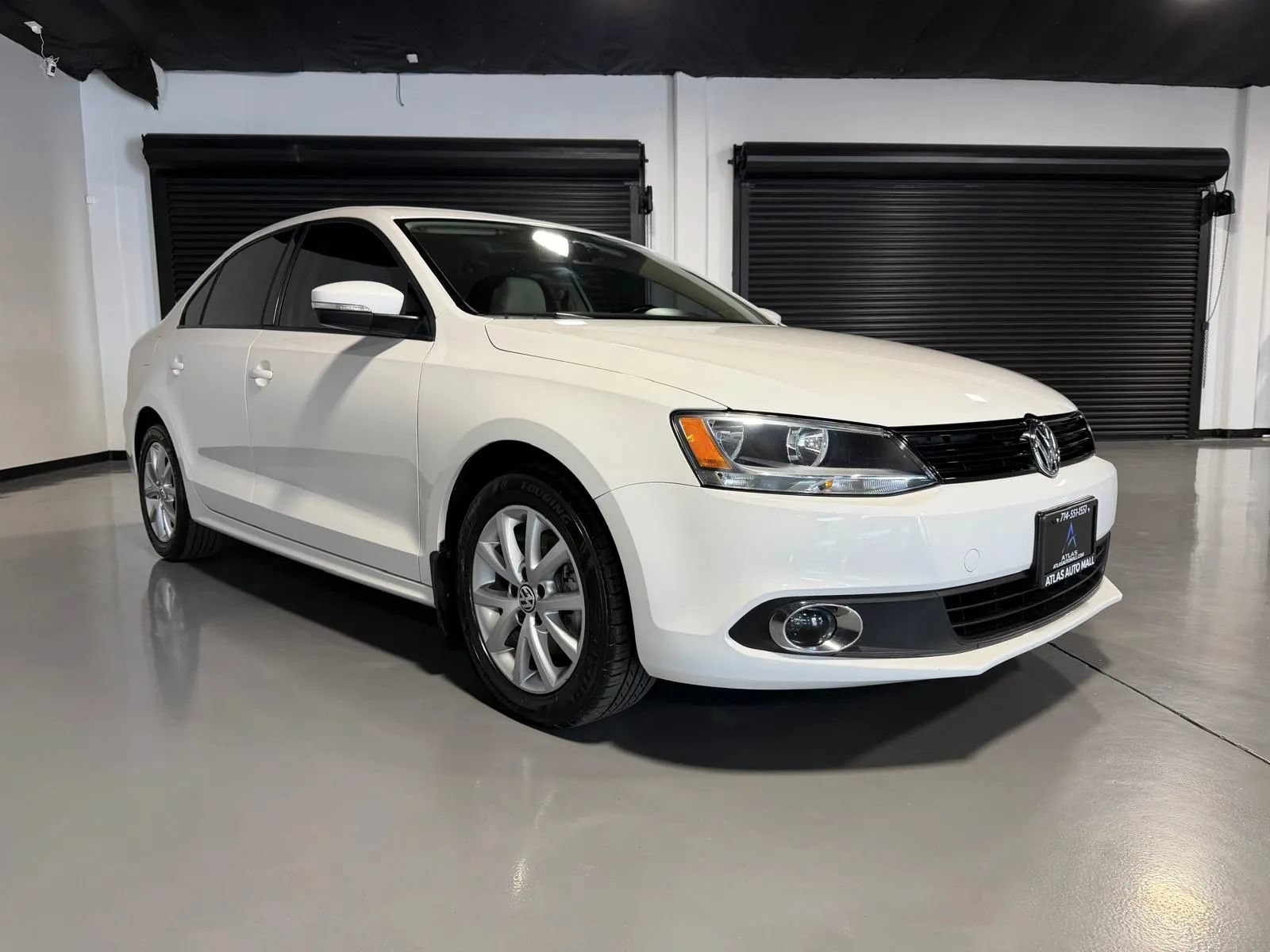 Used 2012 Volkswagen Jetta SE FWD image 3