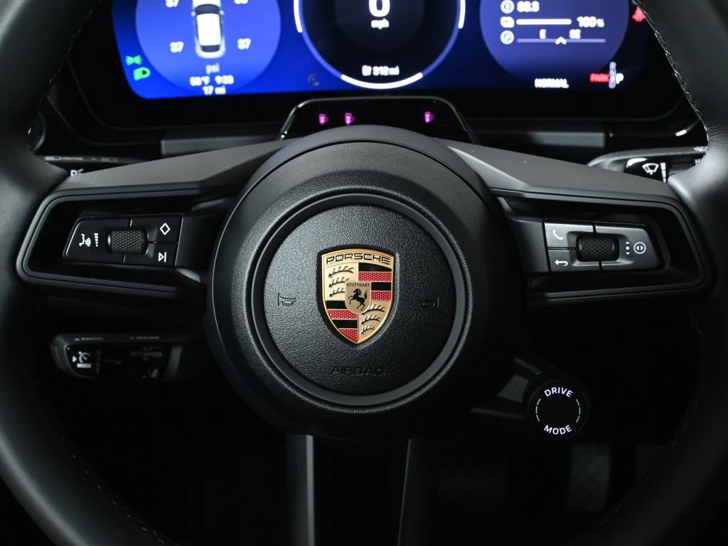 New 2026 Porsche Macan 4 Electric AWD/4WD image 18