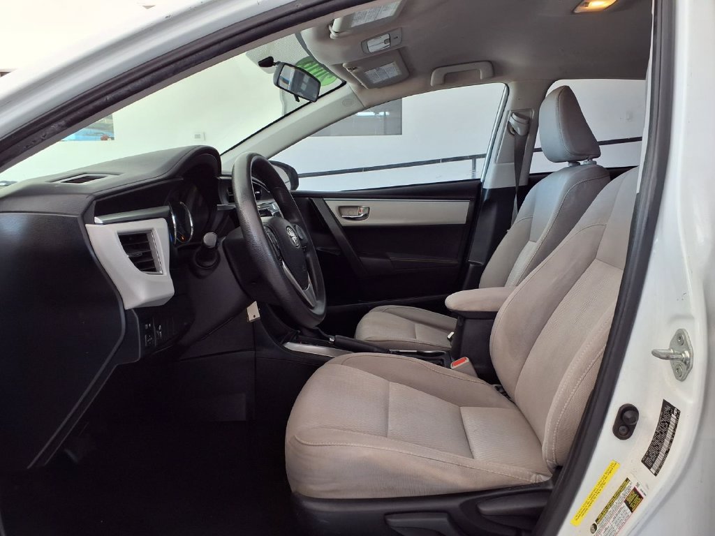 Used 2016 Toyota Corolla LE FWD image 11