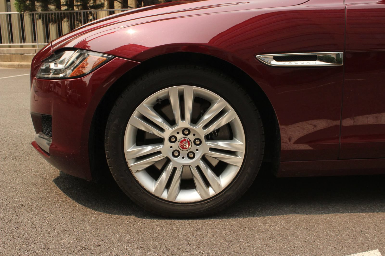 Used 2017 Jaguar XF Premium RWD image 11
