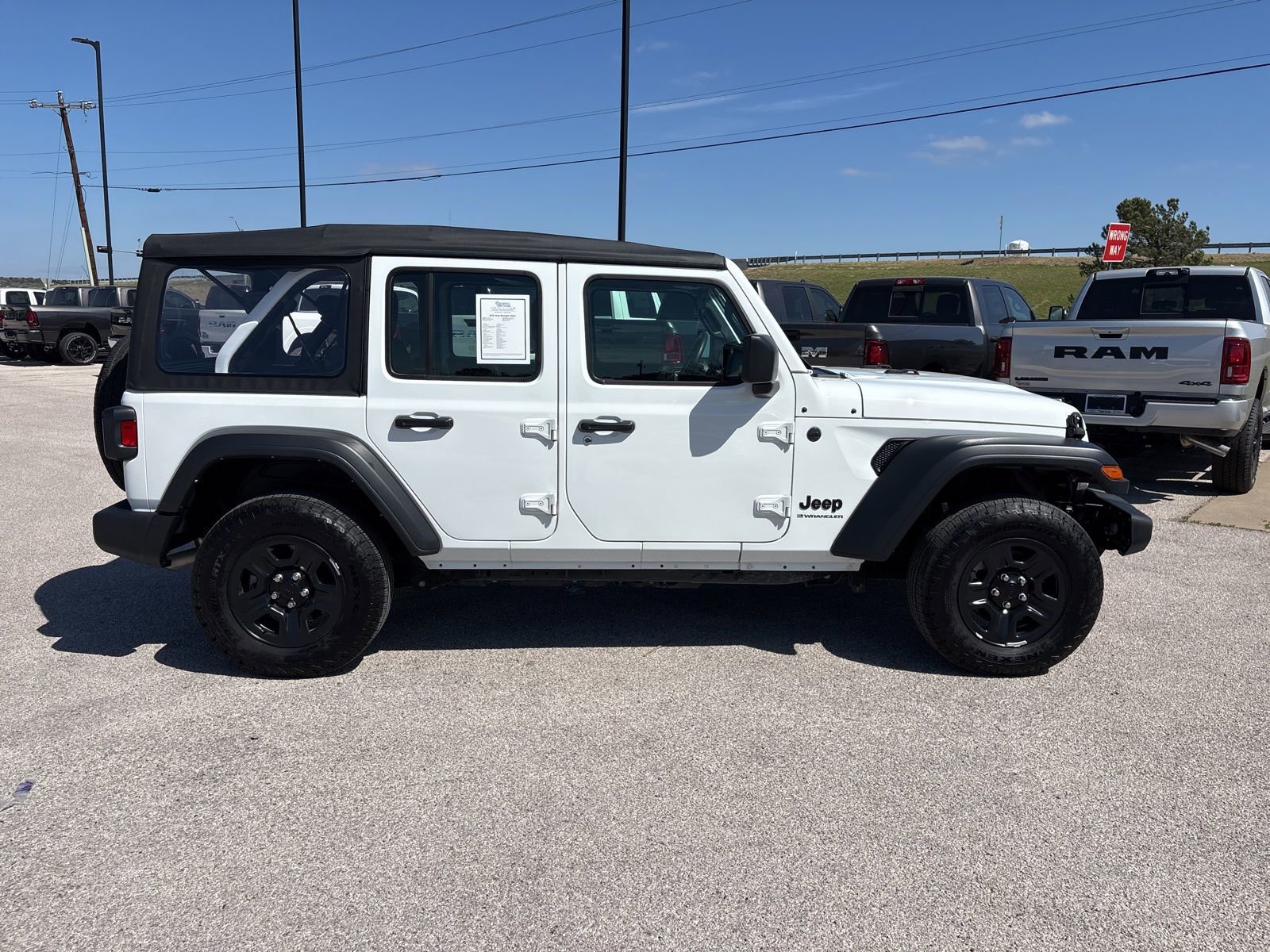 Used 2025 Jeep Wrangler Unlimited Sport AWD/4WD image 6