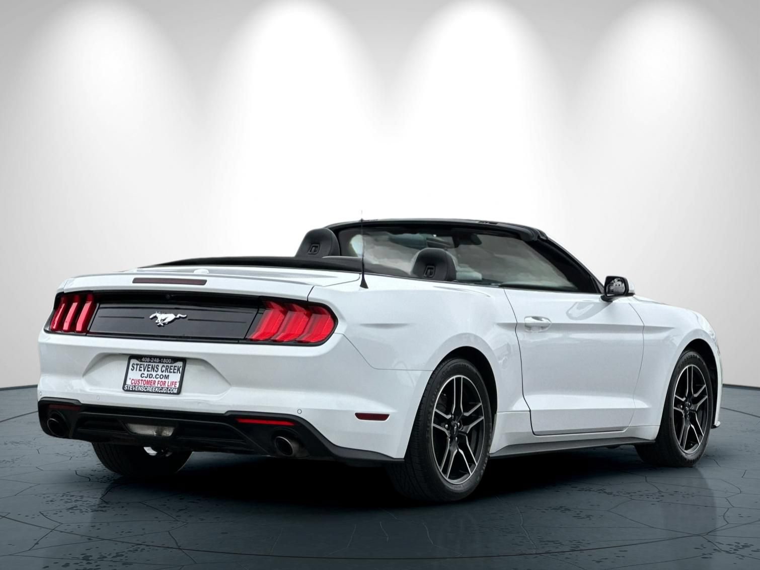 Used 2023 Ford Mustang Premium RWD image 4