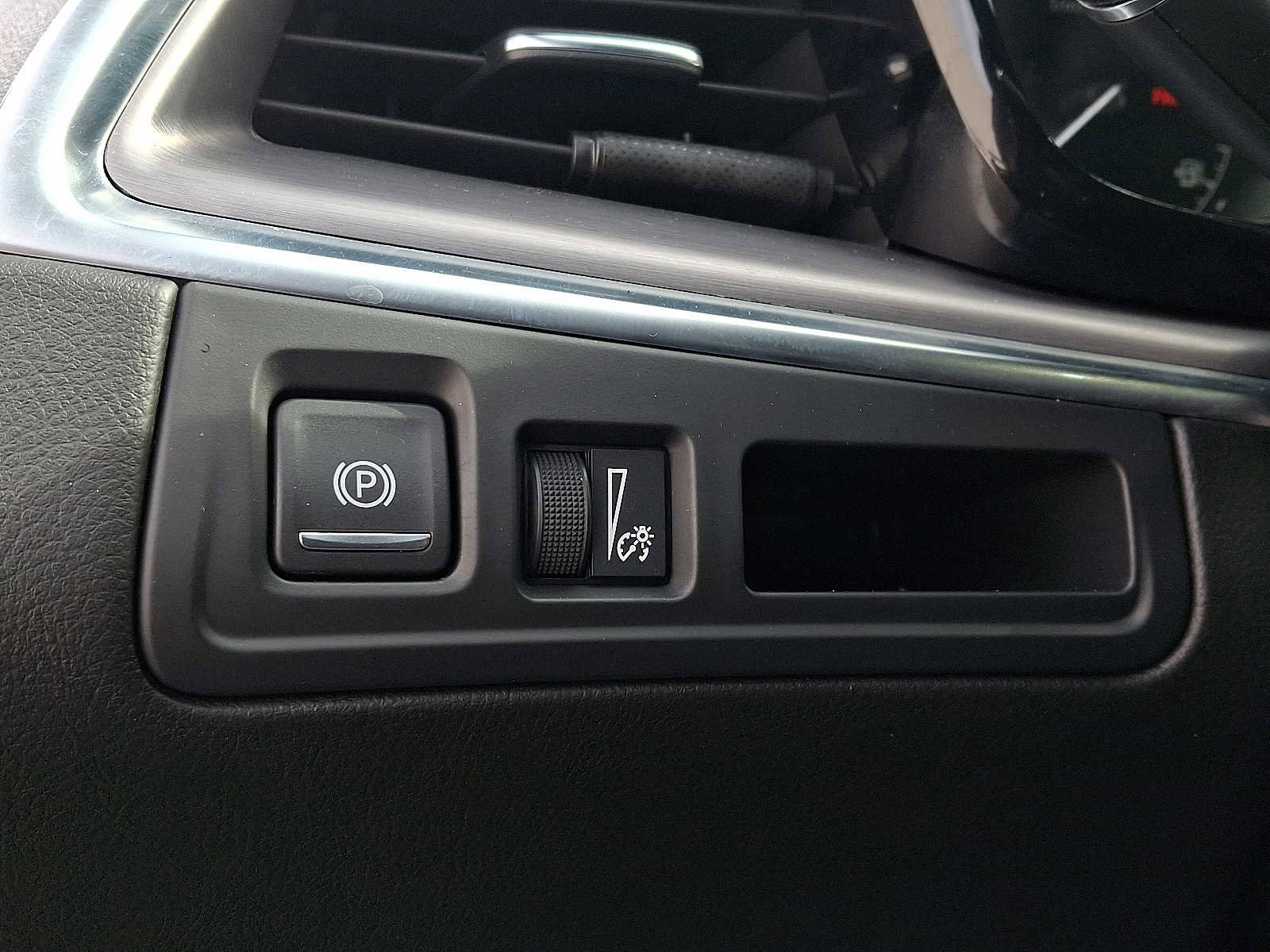 Used 2025 Cadillac XT5 Luxury image 23