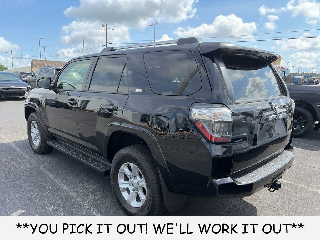 Used 2024 Toyota 4Runner SR5 AWD/4WD image 4
