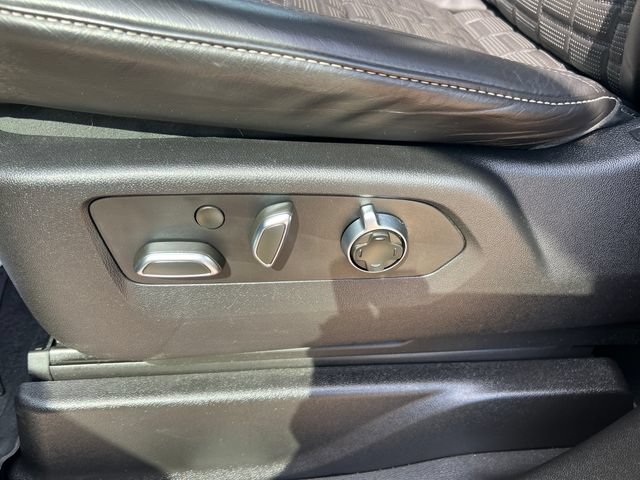 Used 2021 Cadillac Escalade Sport Platinum AWD/4WD image 14