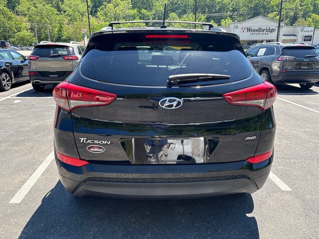 Used 2017 Hyundai Tucson SE w/ SE Popular Package 02 AWD/4WD image 4