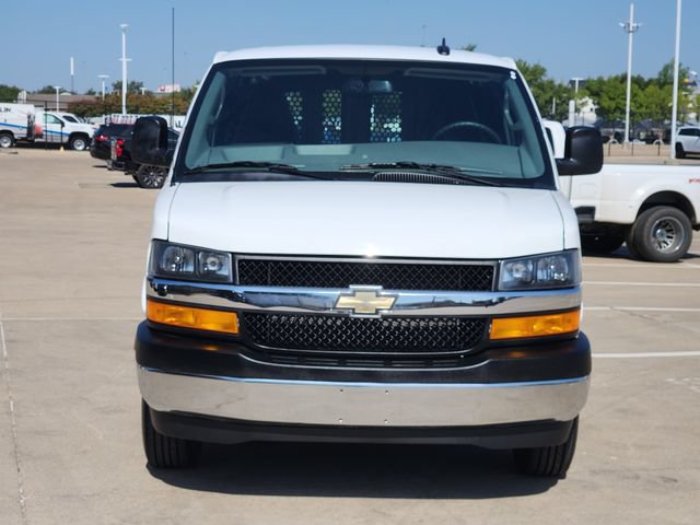 Used 2025 Chevrolet Express 2500 w/ Driver Convenience Package RWD image 9