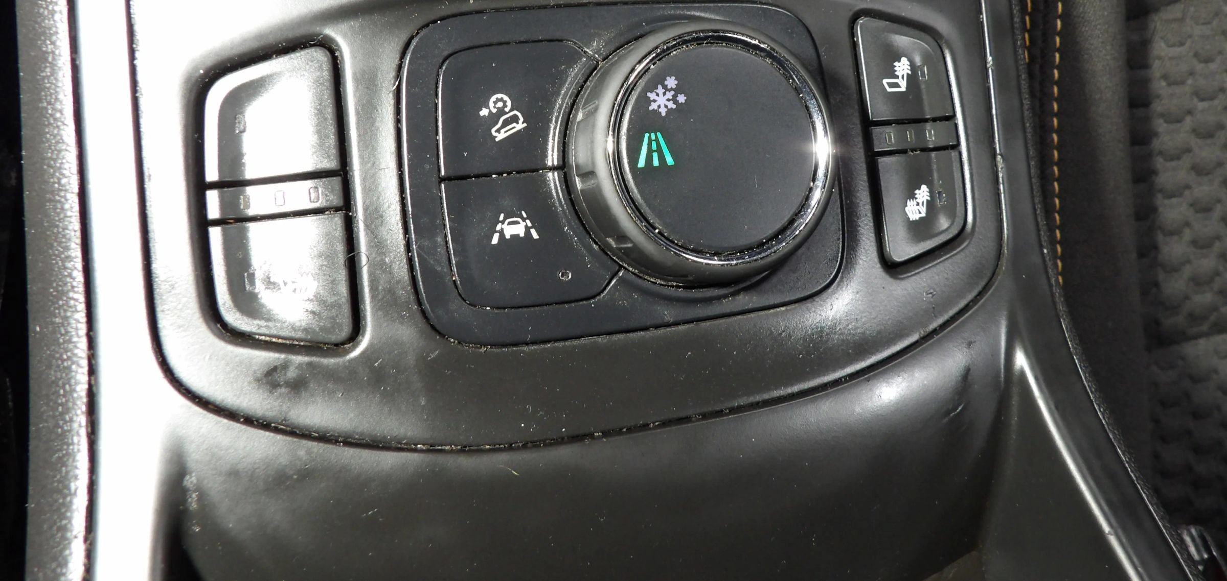Used 2021 GMC Terrain SLE w/ Driver Convenience Package FWD image 15