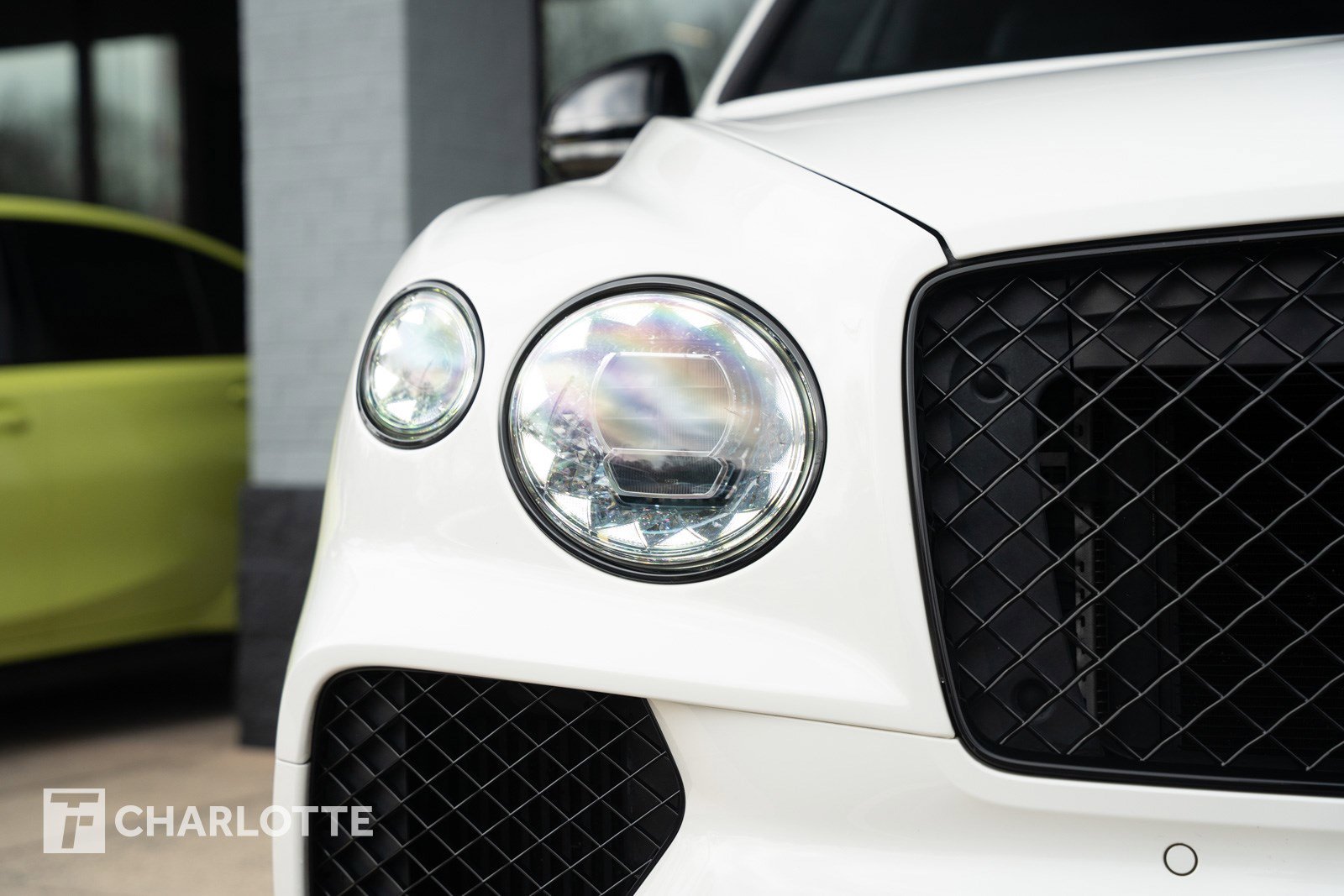 Used 2024 Bentley Bentayga image 3