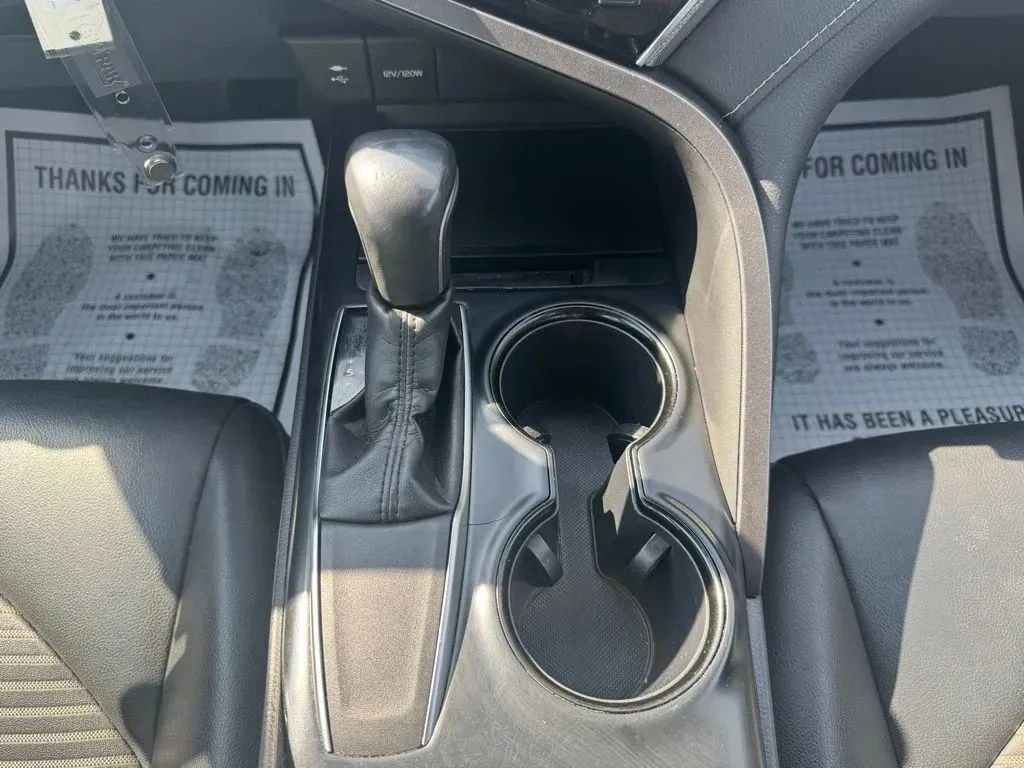 Used 2018 Toyota Camry SE FWD image 26