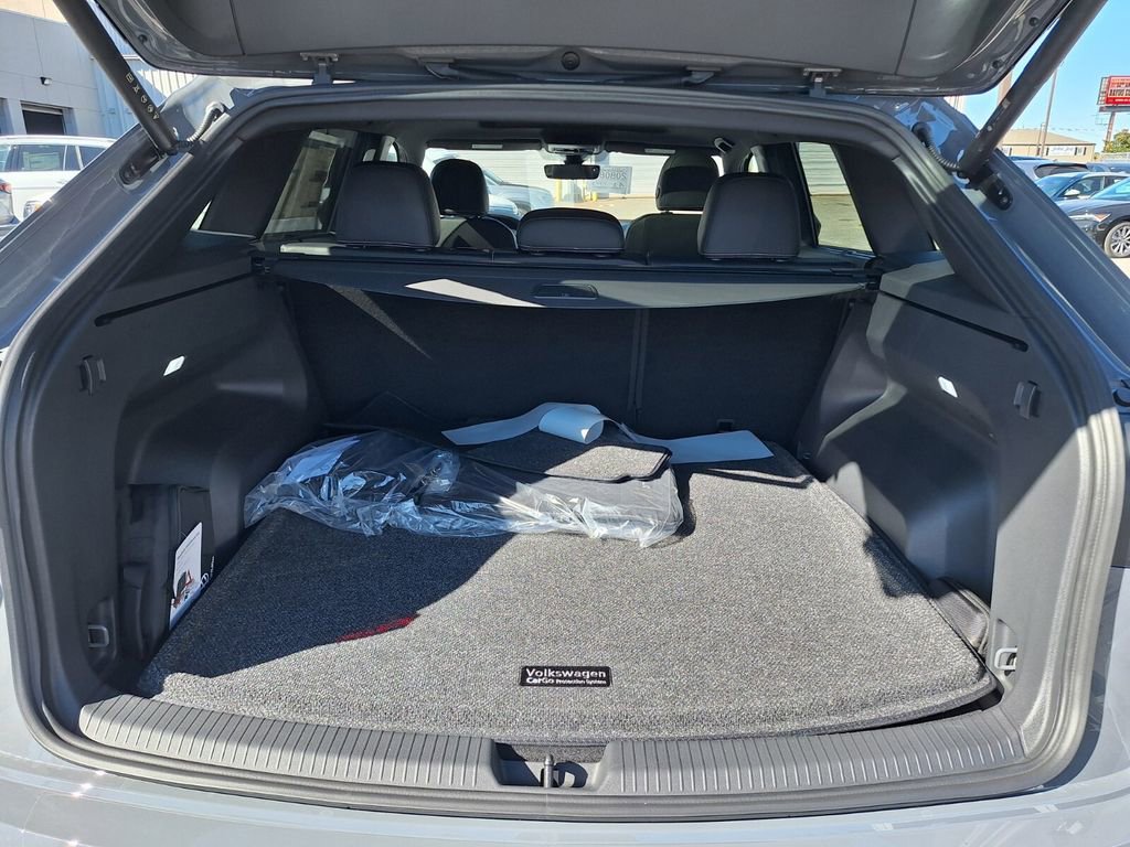 New 2026 Volkswagen Atlas Cross Sport SE image 23