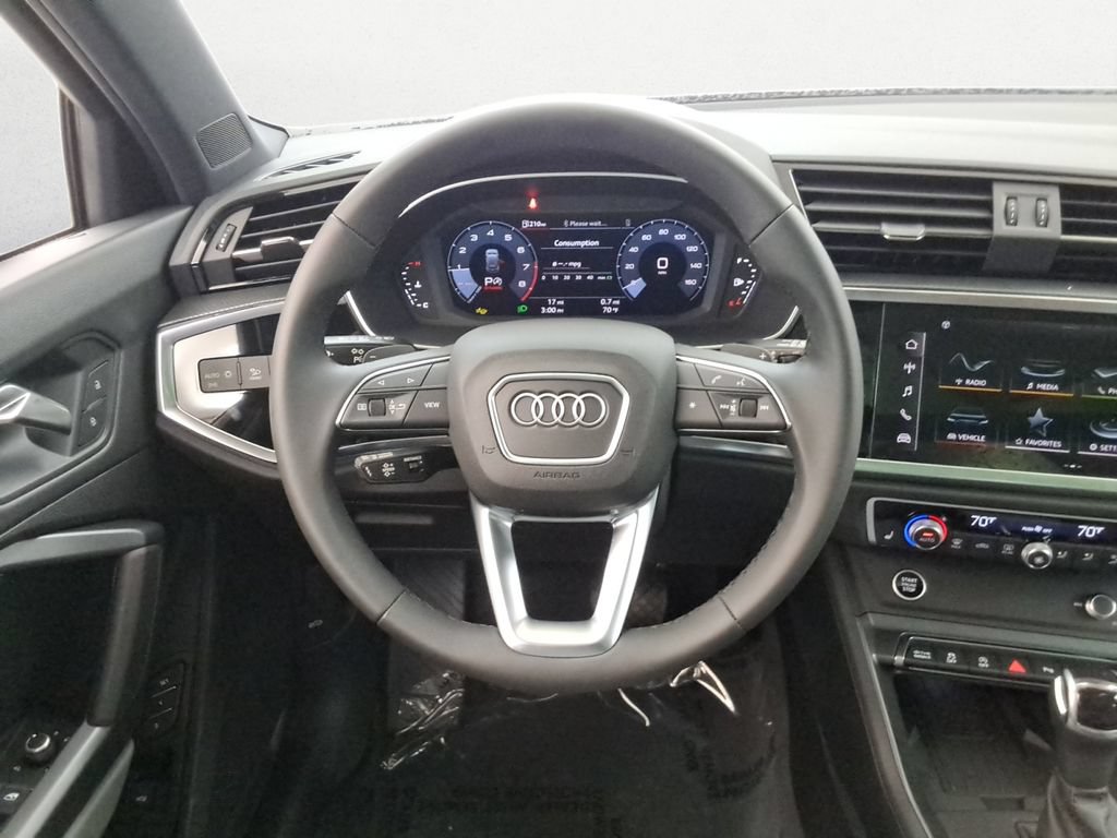 Used 2025 Audi Q3 2.0T Premium w/ Convenience Package AWD/4WD image 14