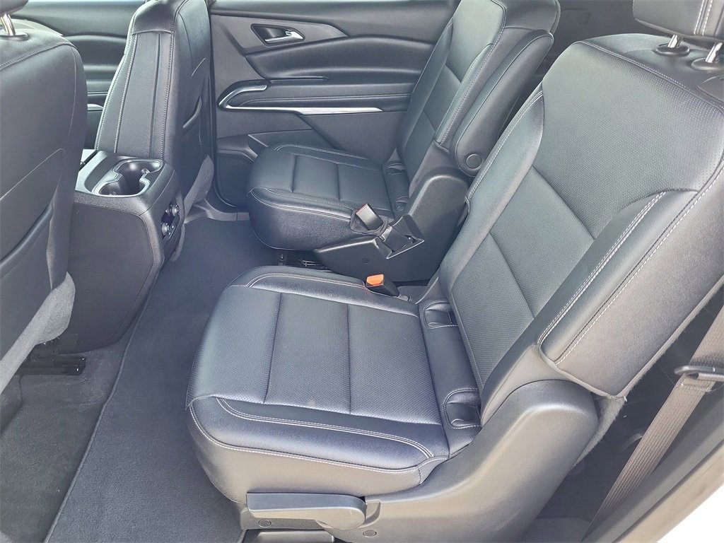 Certified 2025 Chevrolet Traverse LT image 8