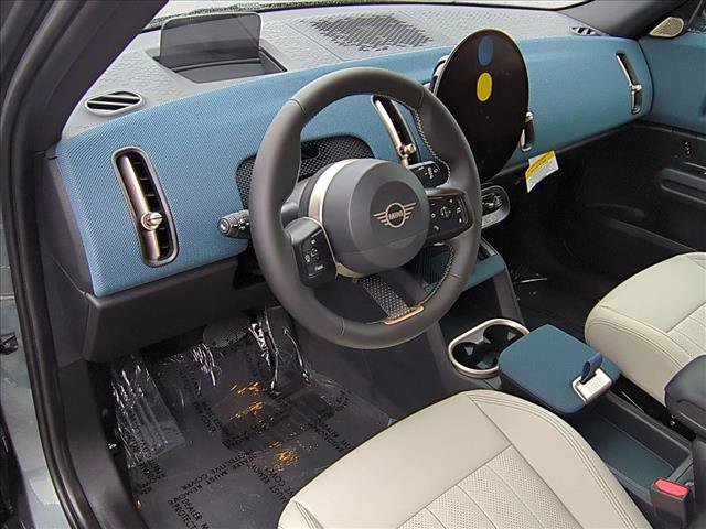 New 2025 MINI Cooper Countryman SE w/ Comfort Package Max image 3