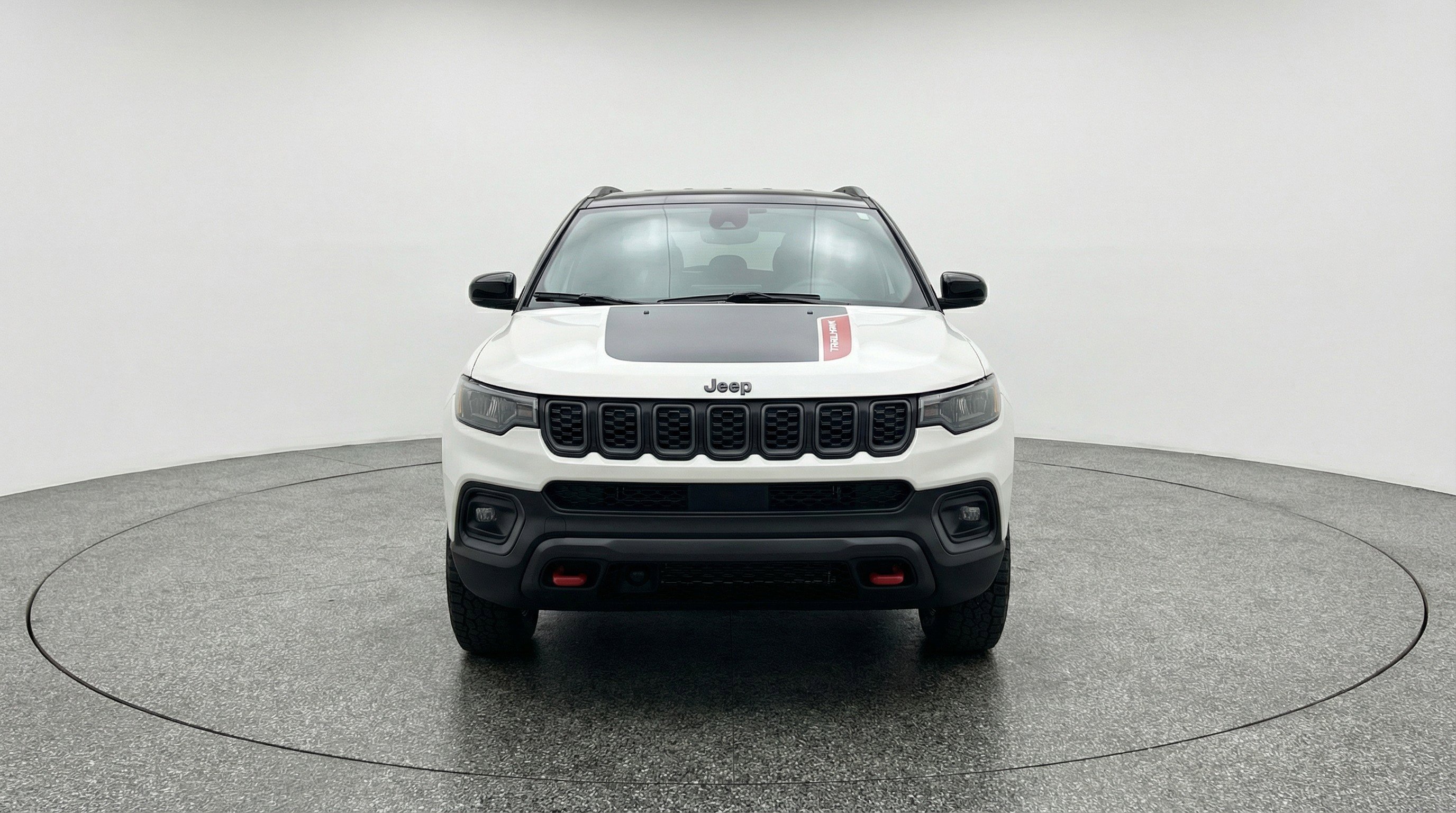 Used 2025 Jeep Compass Trailhawk image 2