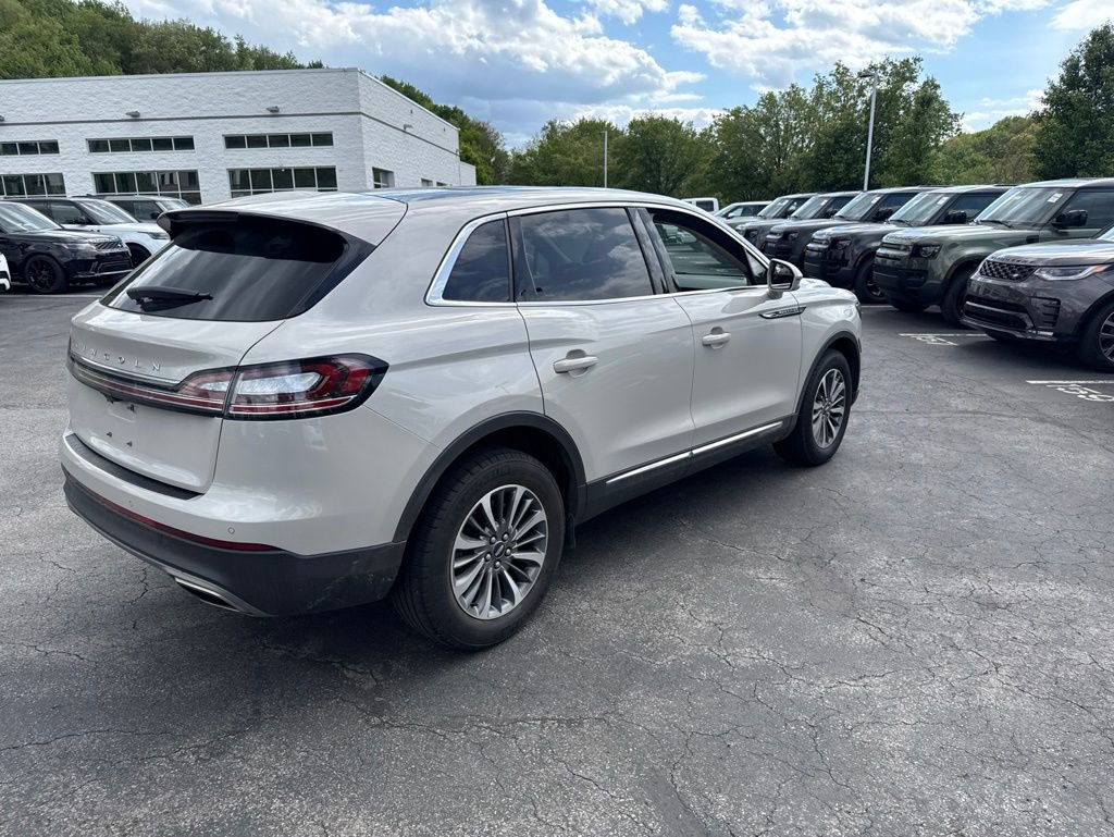 Used 2022 Lincoln Nautilus Reserve AWD/4WD image 5