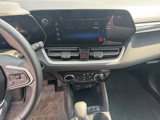 Used 2024 Chevrolet TrailBlazer LT w/ LT Cold Weather Package AWD/4WD image 18