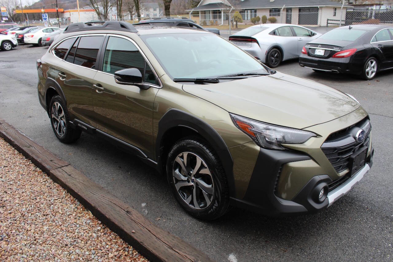 Used 2025 Subaru Outback Limited XT image 5