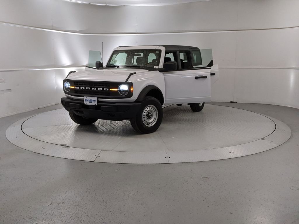 New 2025 Ford Bronco 4-Door image 12