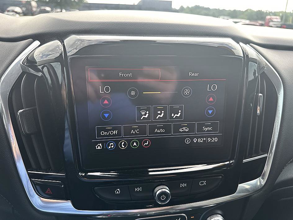 Used 2020 Chevrolet Traverse RS FWD image 25