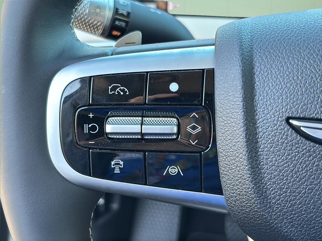 Used 2026 Genesis GV70 2.5T image 26