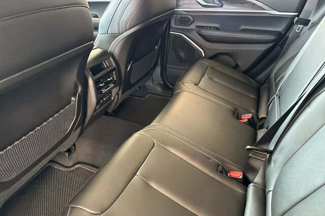 New 2026 Jeep Grand Cherokee Limited AWD/4WD image 9