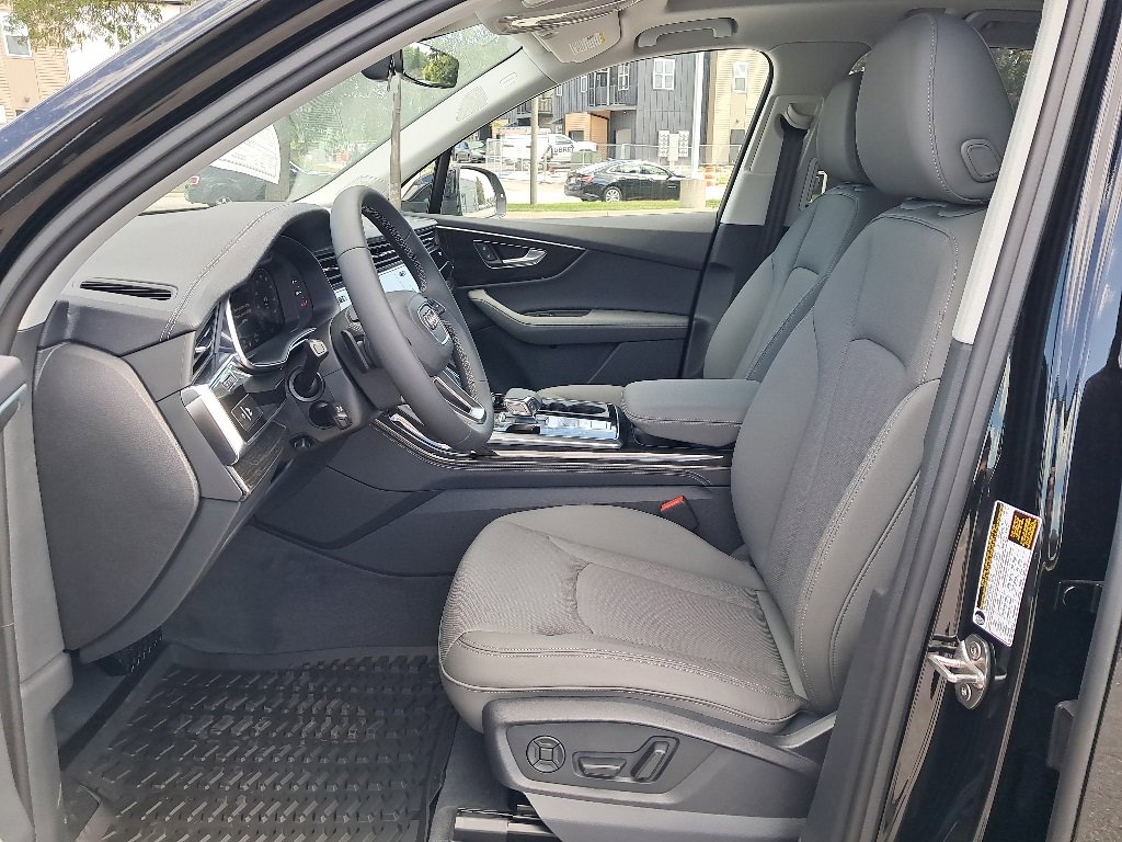 New 2025 Audi Q7 3.0T Premium Plus image 7