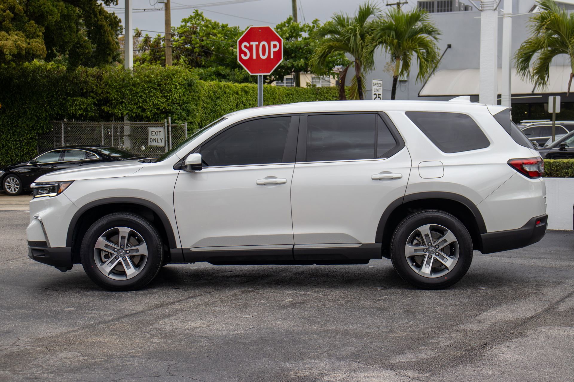 Used 2023 Honda Pilot EX-L image 9