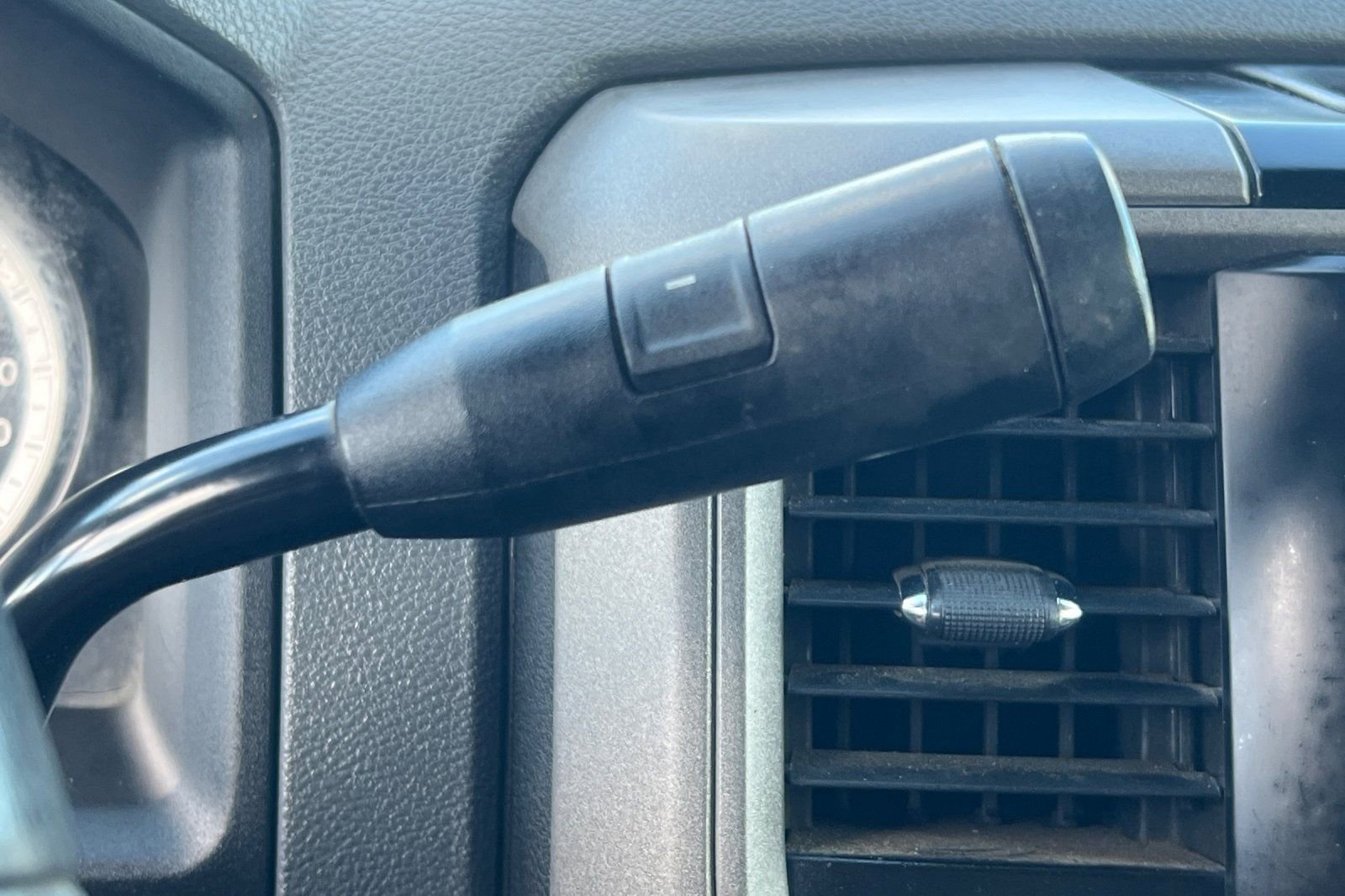 Used 2015 RAM 1500 Express image 16