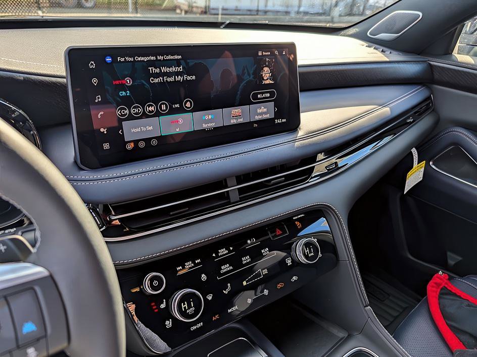 New 2026 INFINITI QX60 Sport image 17