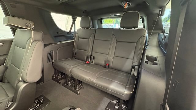 New 2026 Chevrolet Suburban Premier AWD/4WD image 18