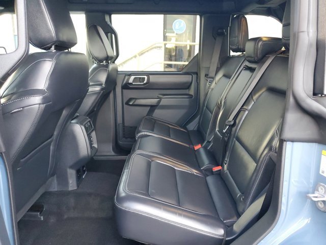 Used 2025 Ford Bronco Outer Banks image 9