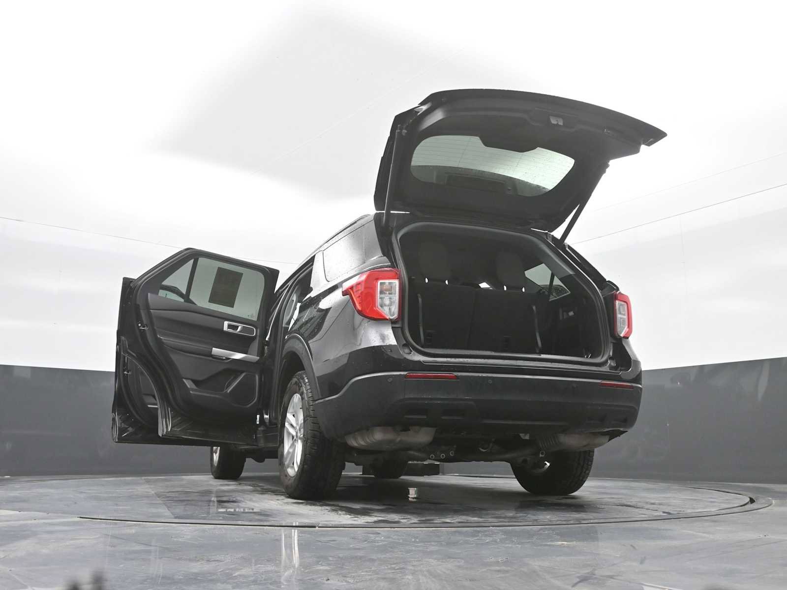 Used 2022 Ford Explorer XLT image 42