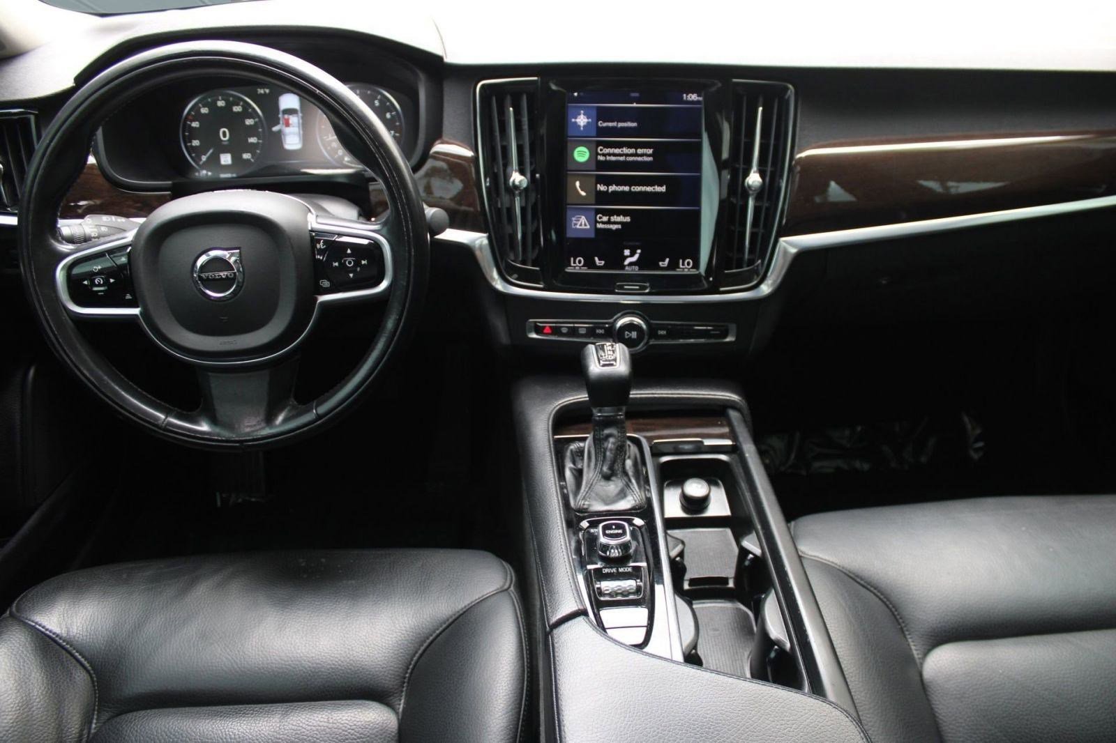 Used 2018 Volvo S90 T5 Momentum image 15