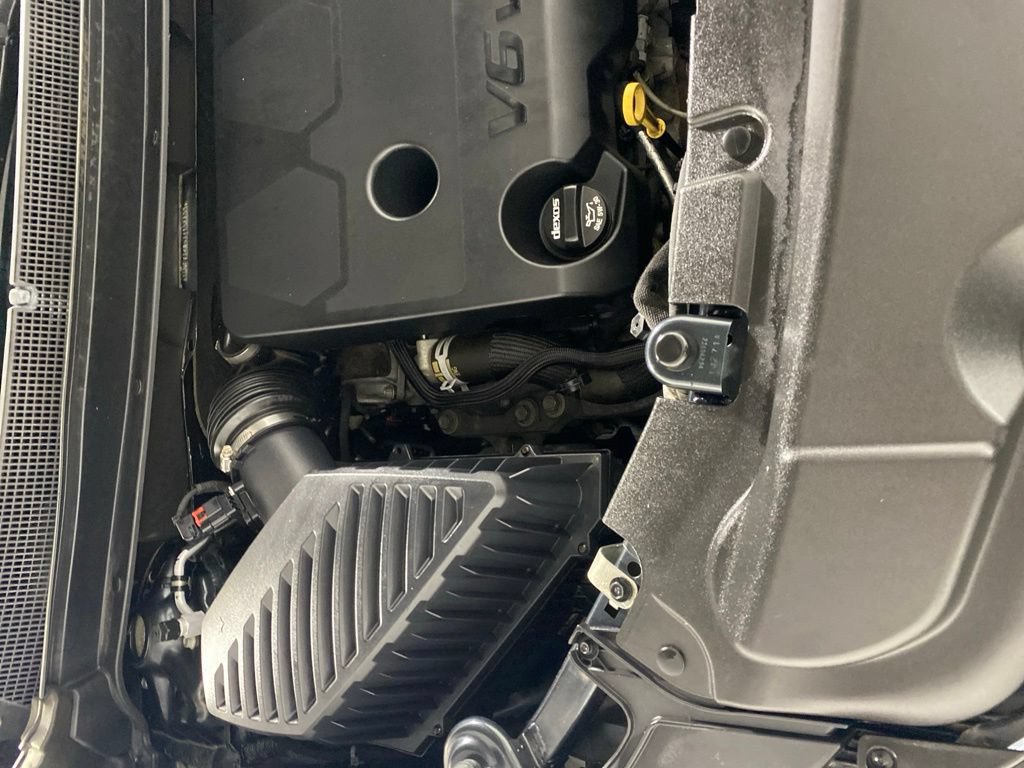 Used 2018 Chevrolet Traverse Premier w/ LPO, Floor Liner Package AWD/4WD image 35