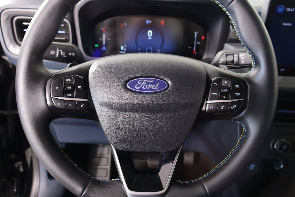 Used 2025 Ford Maverick Lobo image 3