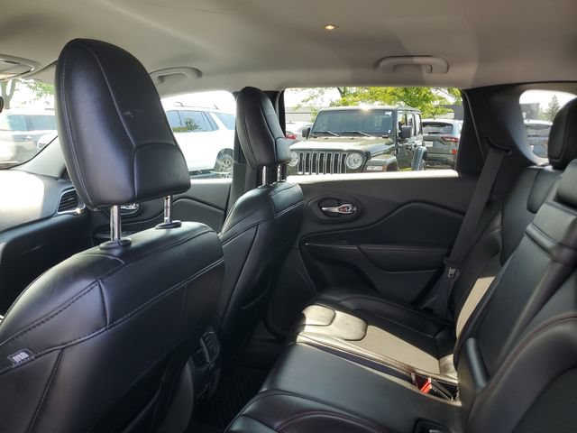 Used 2019 Jeep Cherokee Trailhawk w/ Comfort & Convenience Group AWD/4WD image 10