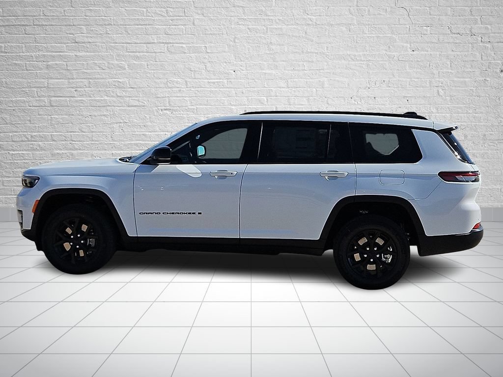 New 2025 Jeep Grand Cherokee L Laredo AWD/4WD image 2