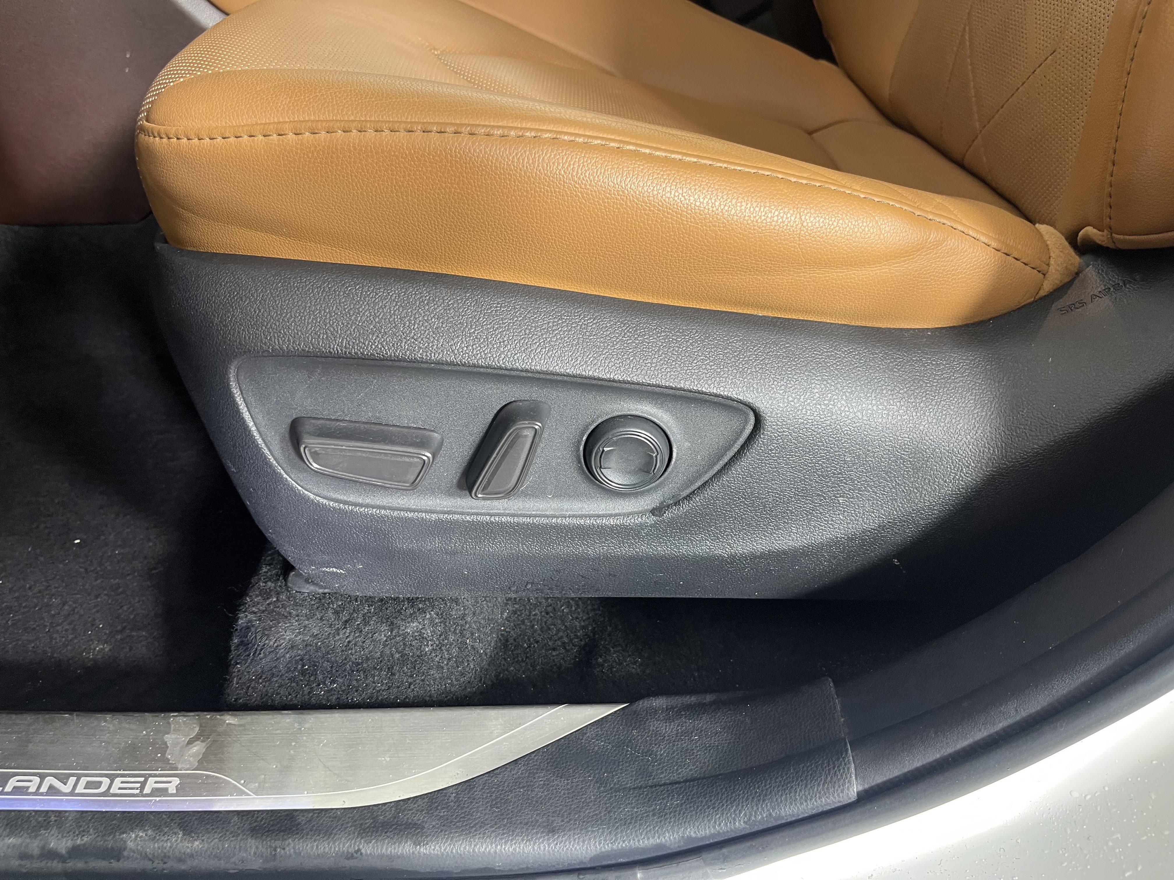 Used 2021 Toyota Highlander Platinum image 20