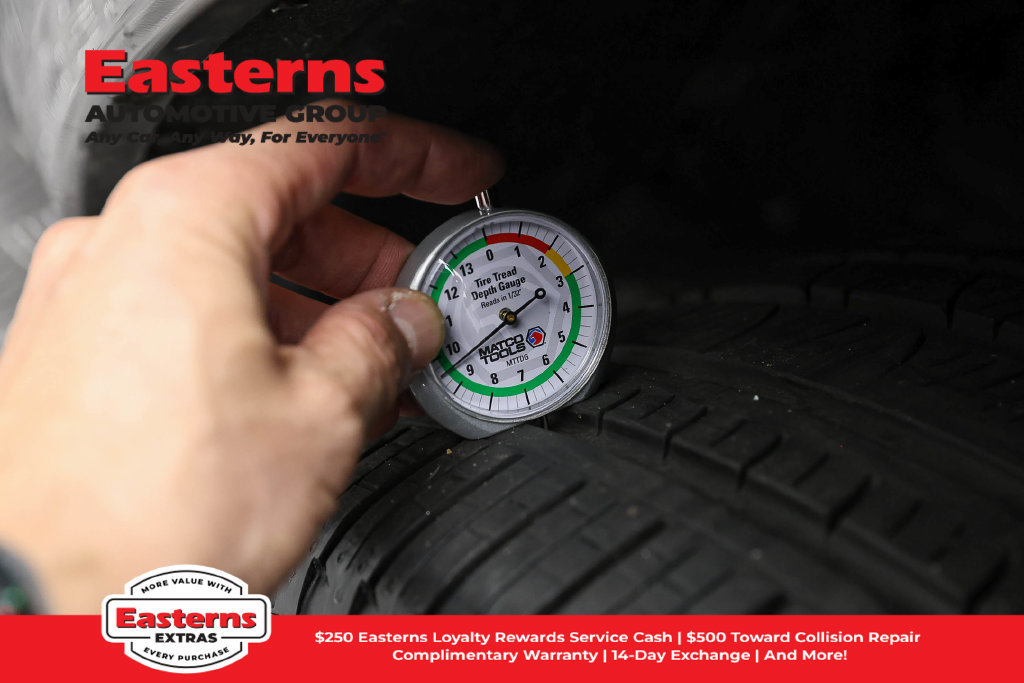Used 2023 Jeep Grand Cherokee Overland AWD/4WD image 29