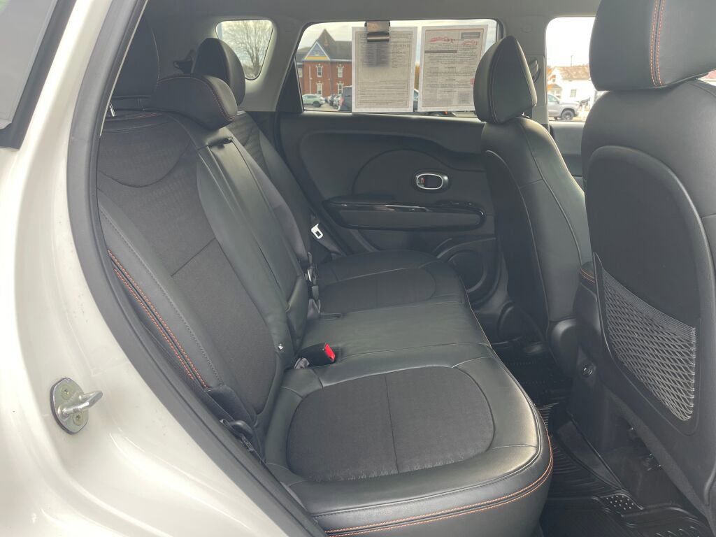 Used 2017 Kia Soul ! w/ Tech Package FWD image 20