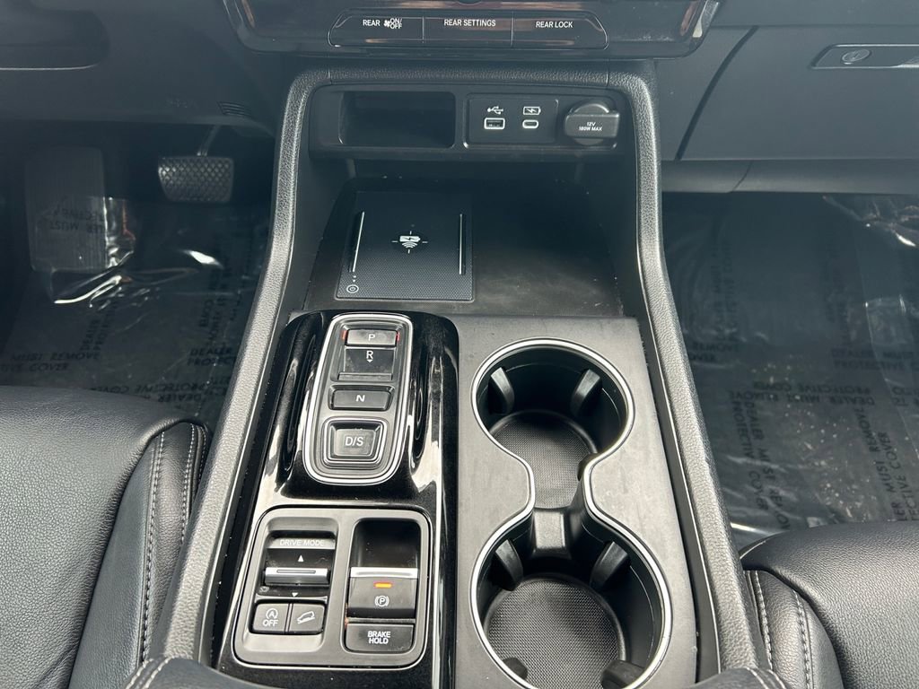 Used 2023 Honda Pilot Touring image 12