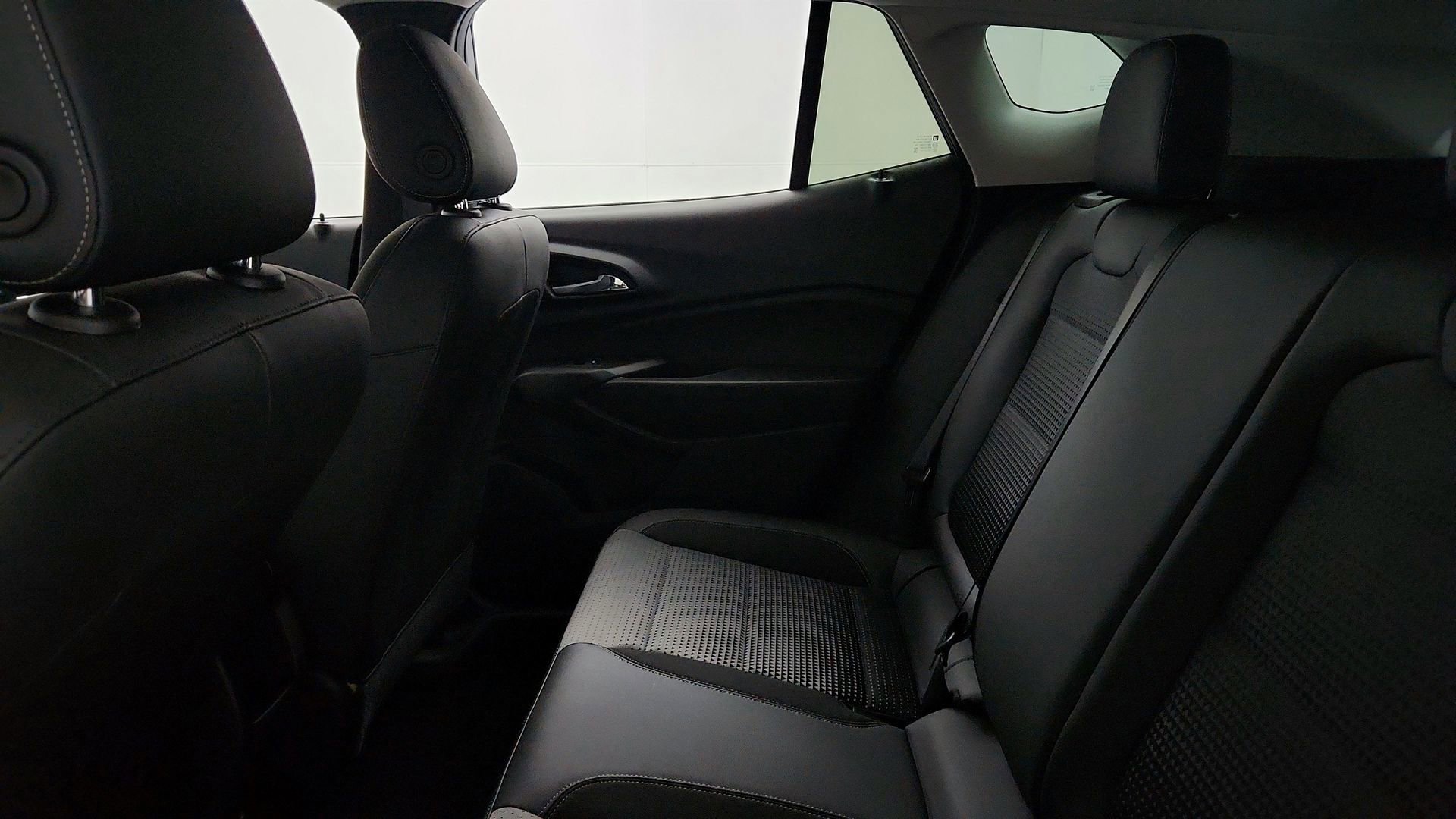Certified 2024 Chevrolet Trax LT FWD image 23