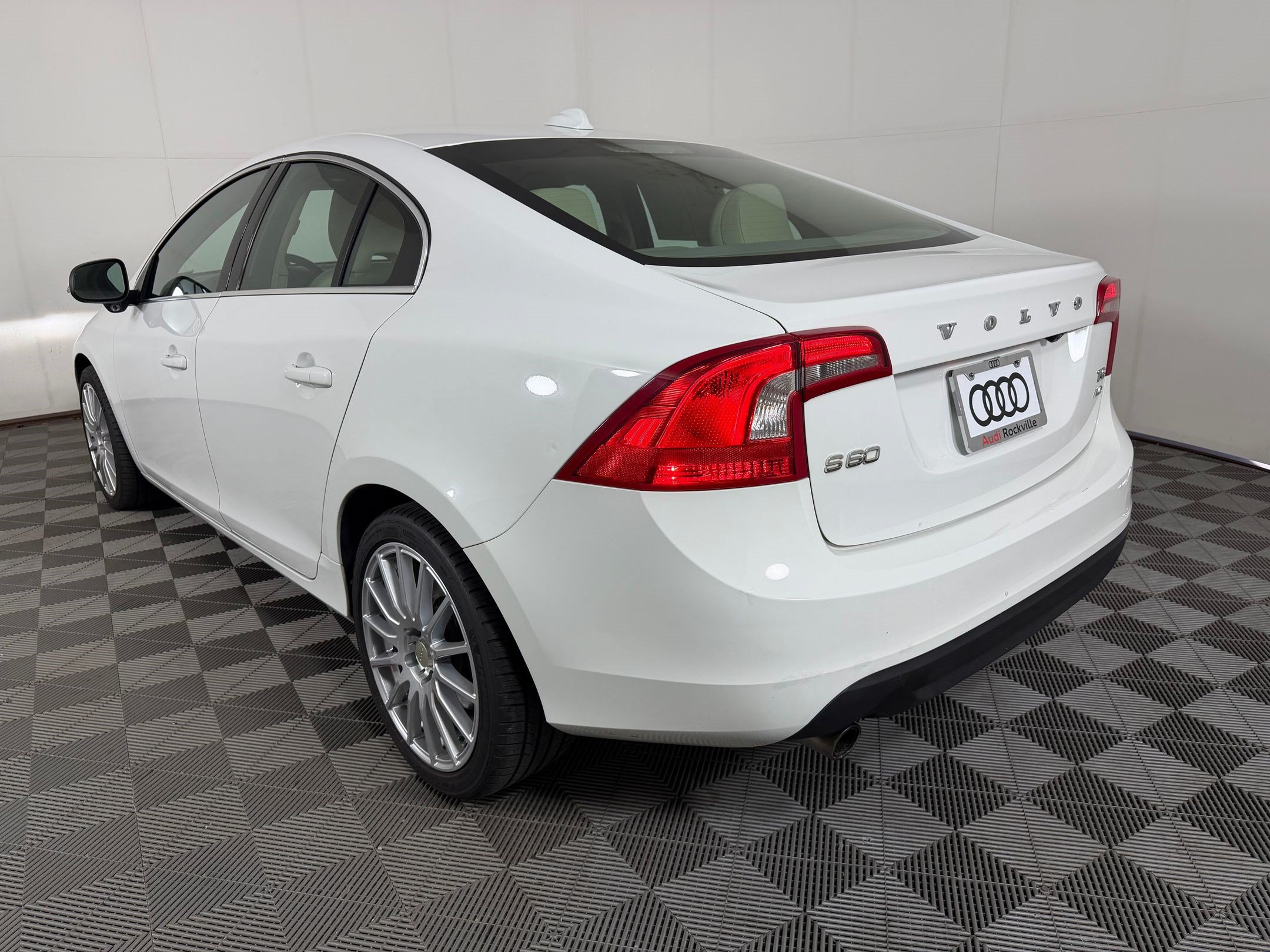 Used 2012 Volvo S60 T6 AWD/4WD image 3