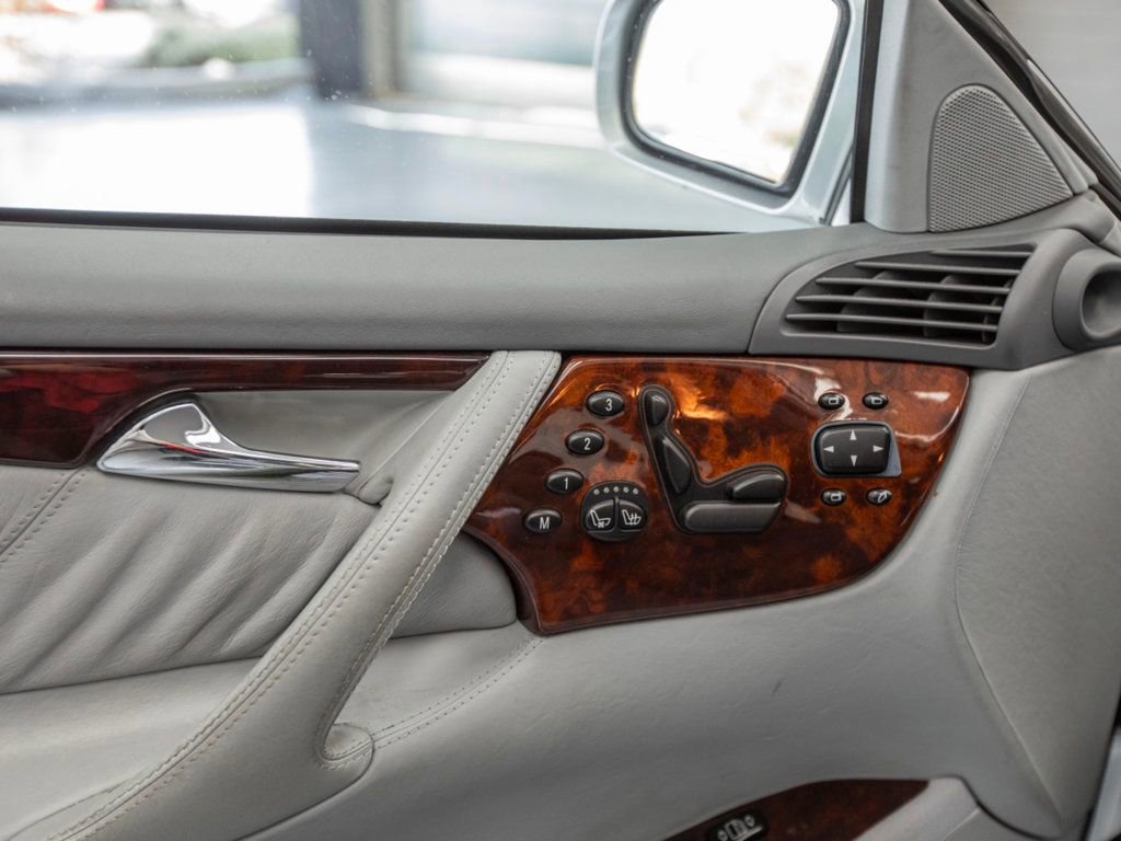Used 2002 Mercedes-Benz CL 600 image 29