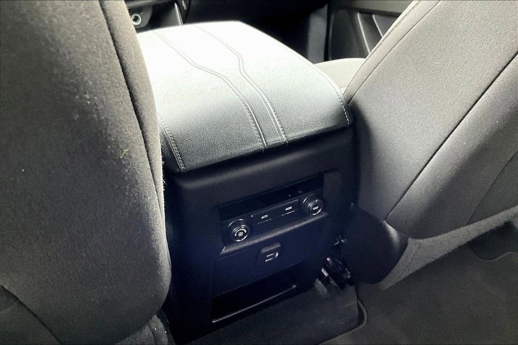 Used 2023 Chevrolet Traverse LT AWD/4WD image 10