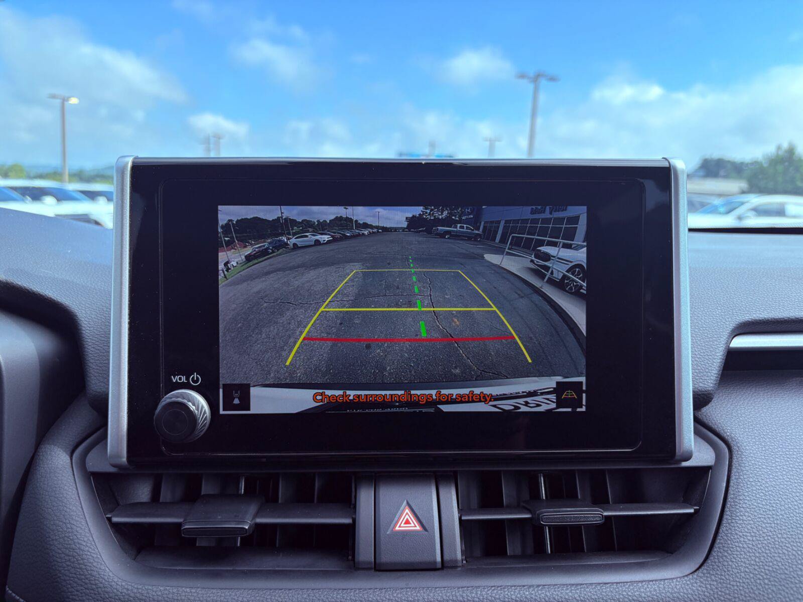 Used 2024 Toyota RAV4 XLE FWD image 28