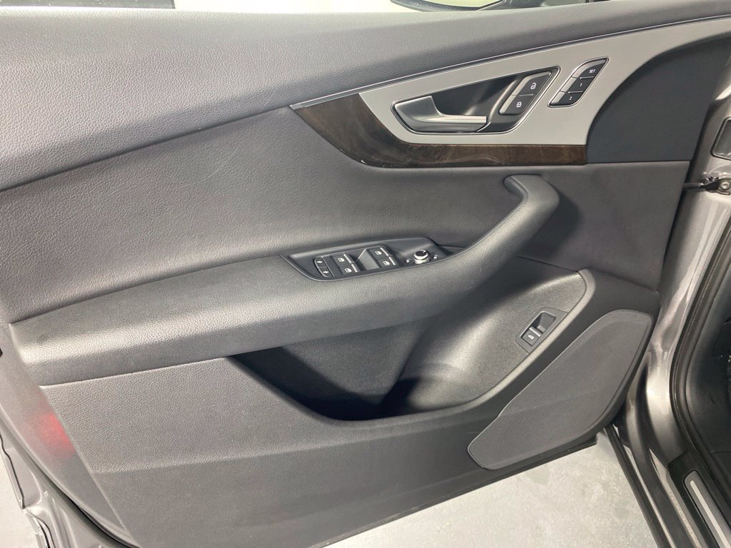 Used 2017 Audi Q7 2.0T Premium Plus w/ Premium Plus Package AWD/4WD image 23