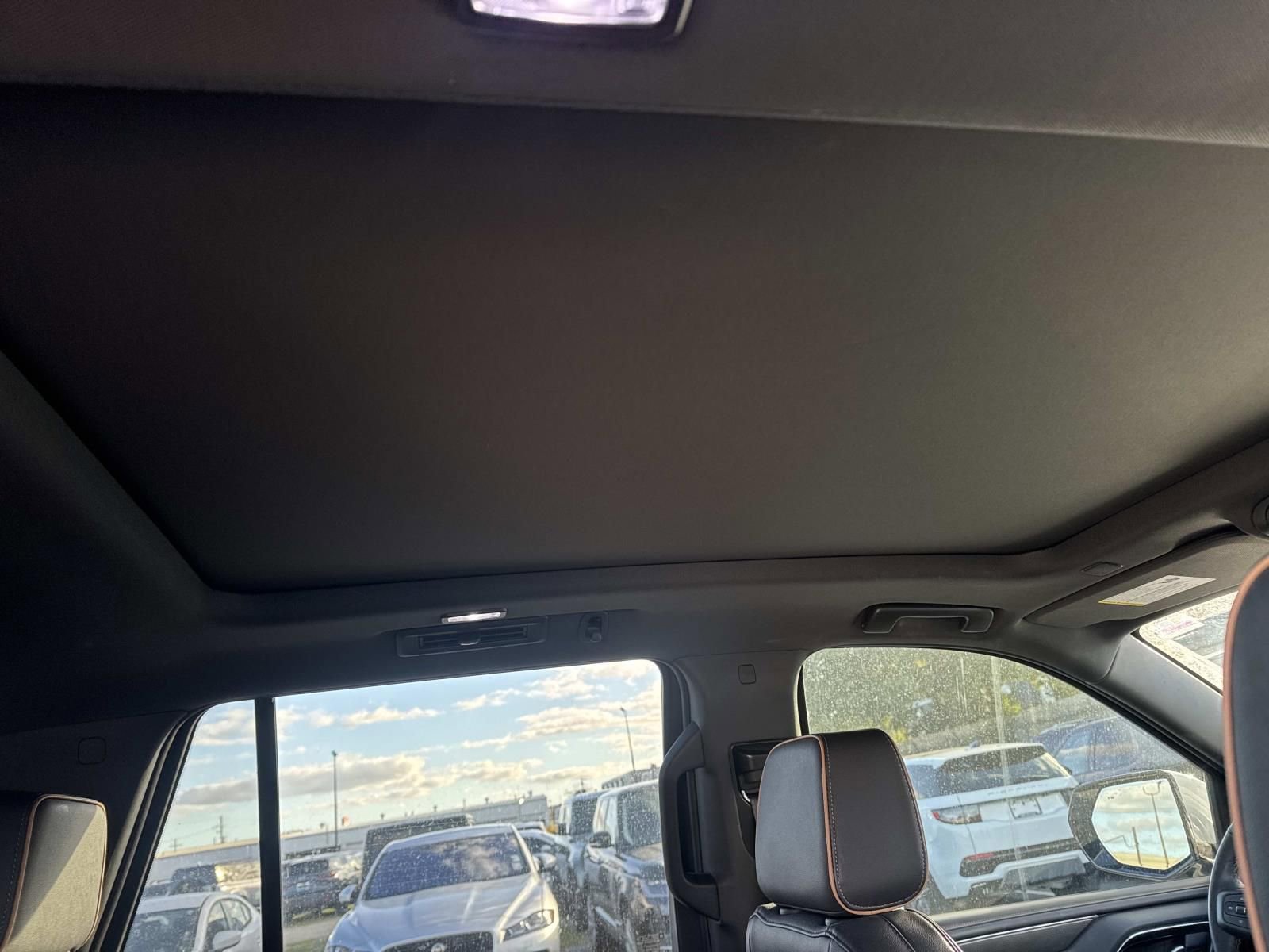 Used 2022 GMC Yukon AT4 image 10