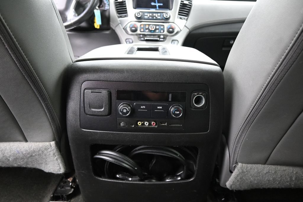 Used 2016 Chevrolet Suburban LT AWD/4WD image 27
